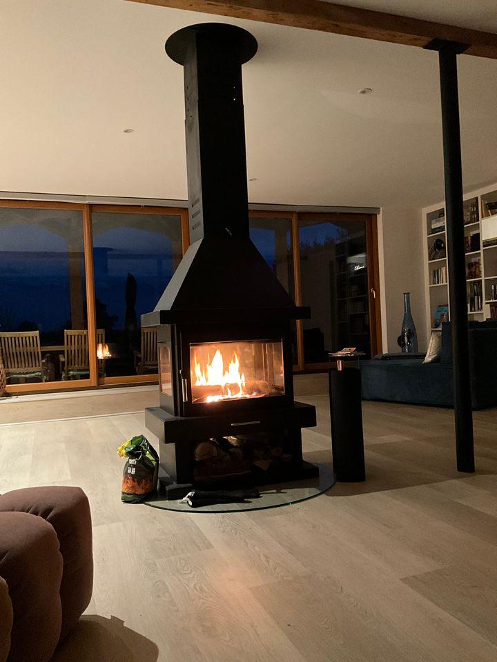 Holzofen Kamin 4 vitres - FIREMATIC Kingston 10.9 kW