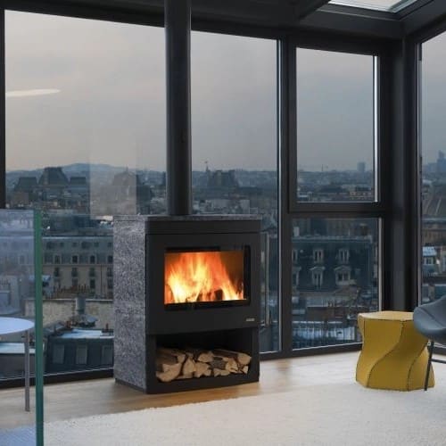 Holzofen Palazzetti Nicole mit offenem Holzregal 9,1 kW